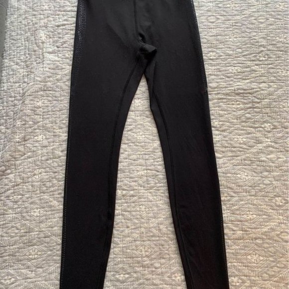 Like New Black Lululemon Leggings - Picture 4 of 7